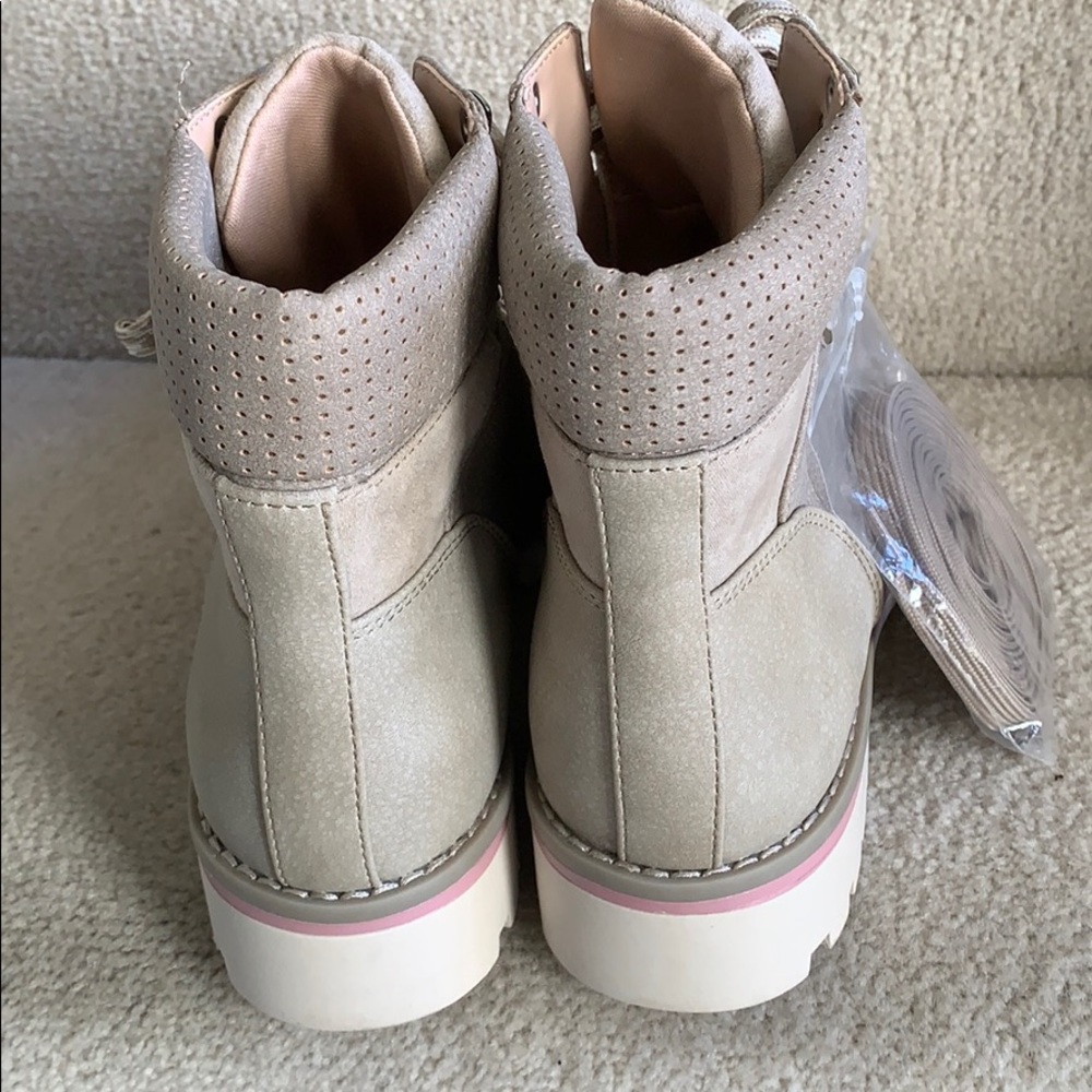 BRAND NEW SOLE/SOCIETY Suede-Like Boots - Picture 5 of 7